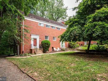 1557 Mount Eagle Place