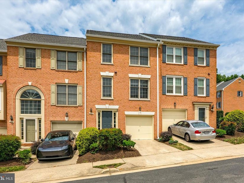 299 S Pickett Street, Alexandria VA 22304