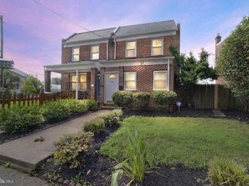 19 Hamilton Street NE
