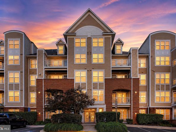 2711 Bellforest Court 305, Vienna VA 22180