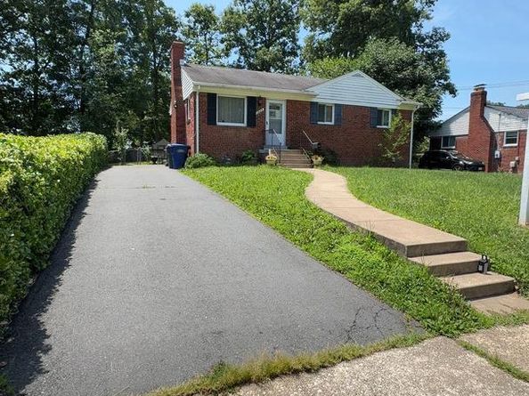 7425 Marc Drive, Falls Church VA 22042