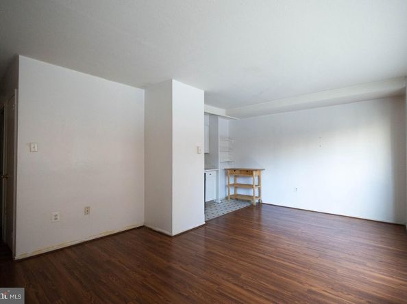 2101 Chestnut Street 401, Philadelphia PA 19103
