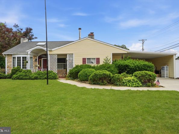 1 Meadow Lane, Levittown PA 19054