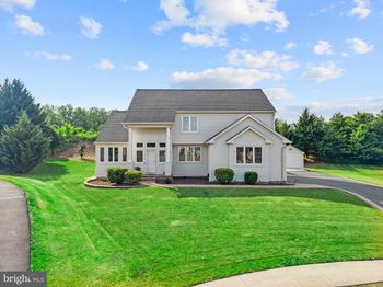 936 Longwood Court