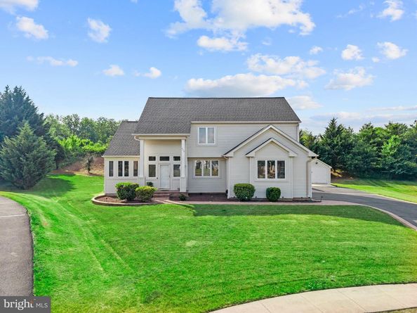 936 Longwood Court, Chalfont PA 18914