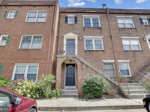 953 S Scott Street 1, Arlington VA 22204