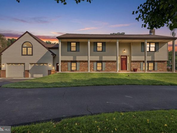 2733 Village Road, Langhorne PA 19047