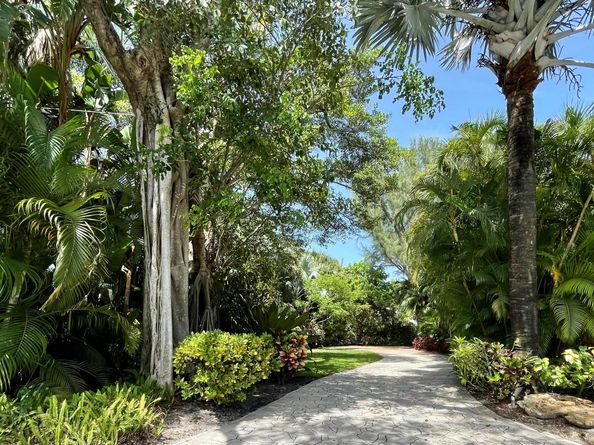 216 SE Atlantic Drive, Lantana FL 33462