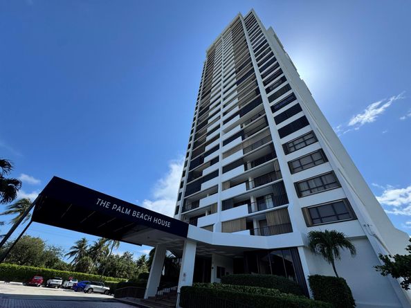 5600 N Flagler Drive 906, West Palm Beach FL 33407