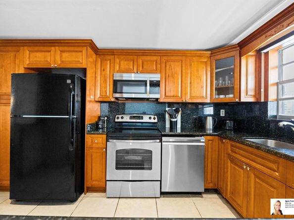 137 Golden Isles Drive 501, Hallandale Beach FL 33009