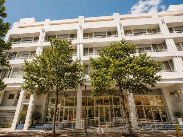 3250 Grand Avenue 307, Miami FL 33133