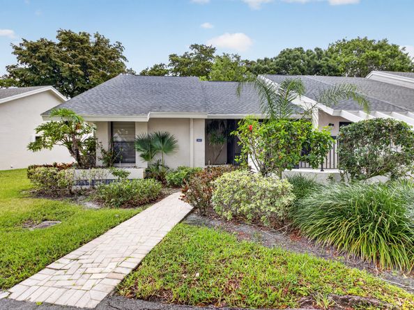 10911 Lake Front Place, Boca Raton FL 33498