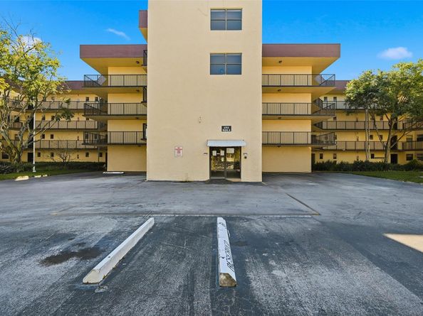 6755 W Broward Blvd 304, Plantation FL 33317