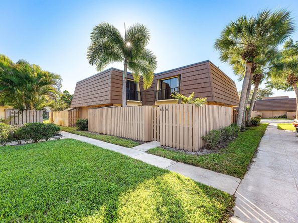 610 6th Court, Palm Beach Gardens FL 33410
