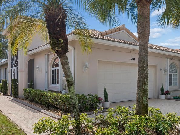 9142 Bay Point Circle, West Palm Beach FL 33411