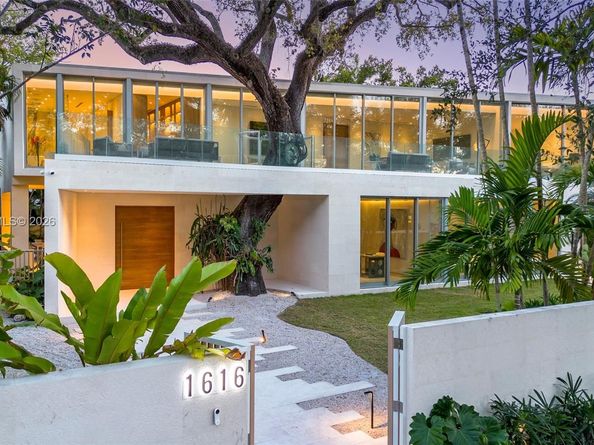 1616 Onaway Drive, Miami FL 33133