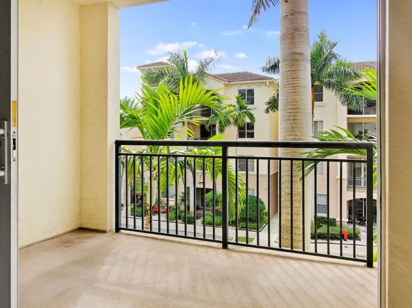 2304 Renaissance Way 304, Boynton Beach FL 33426