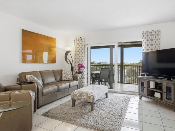 2238 N Cypress Bend Dr 608, Pompano Beach FL 33069