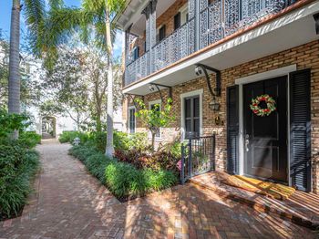 112 S Cannery Row Circle