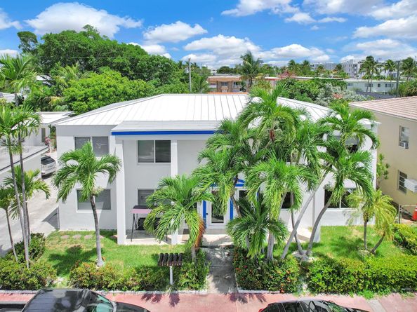 725 81st St, Miami Beach FL 33141