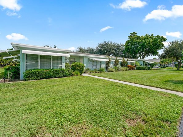 277 W High Point Court B, Delray Beach FL 33445