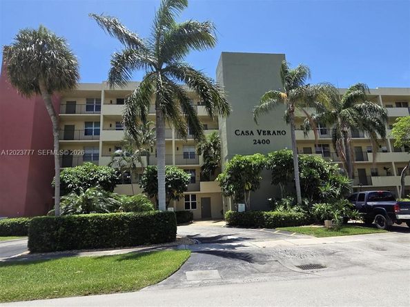2400 NE 10th Street 104, Pompano Beach FL 33062