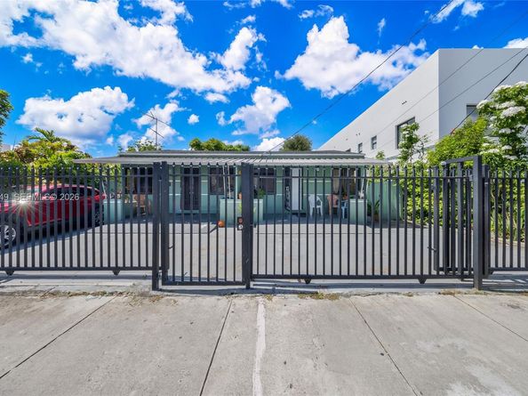 Undisclosed Address #A12033949, Miami FL 33135
