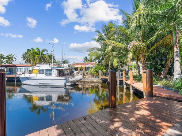 901 Guava Isle, Fort Lauderdale FL 33315
