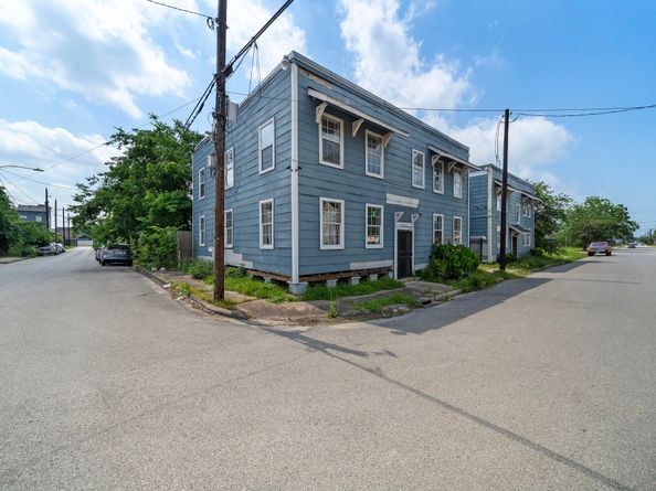 2401 & 2407 Sampson Street 18, Houston TX 77004