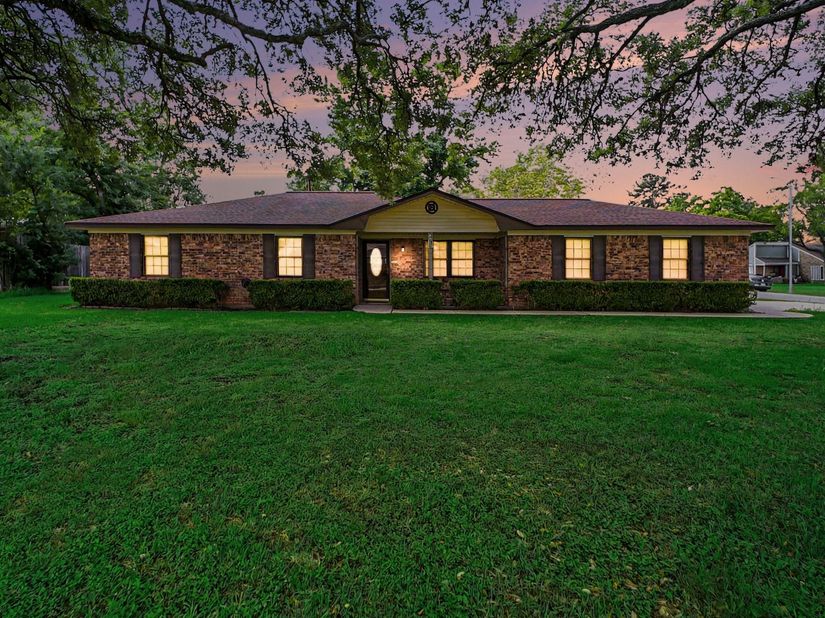 9213 Hammerly Boulevard, Houston TX 77080