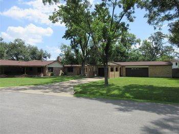 9213 Hammerly Boulevard