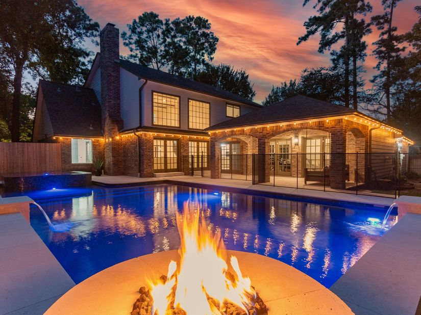 5 Thornhedge Court, The Woodlands TX 77381