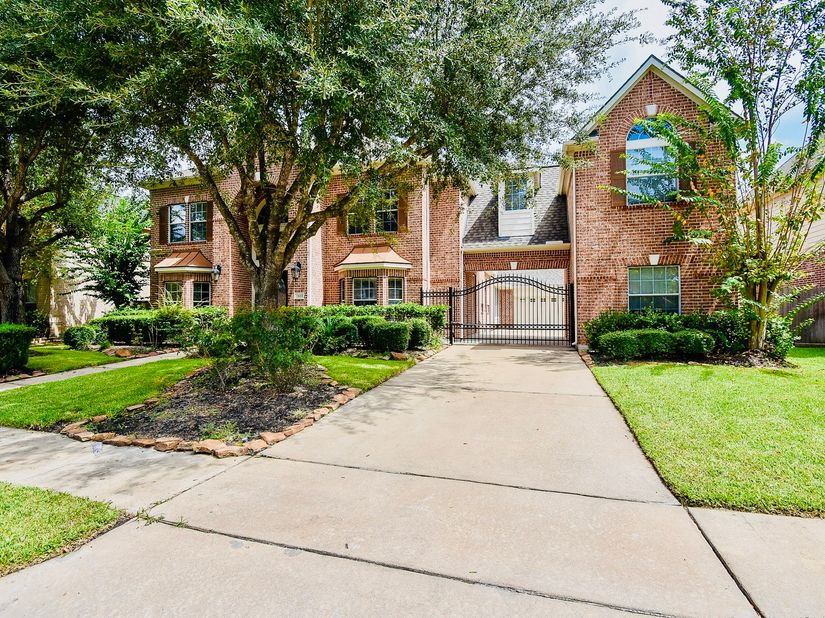 1611 Whitfield Street, Sugar Land TX 77479