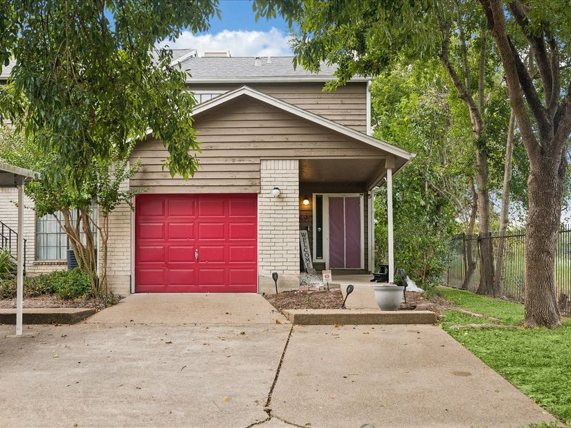 4444 Victory Drive 1113, Houston TX 77088