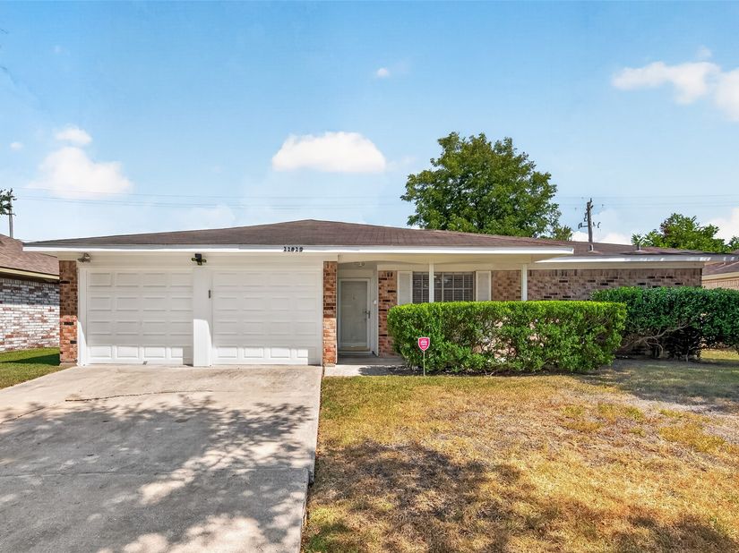 11819 S Evelyn Circle, Houston TX 77071