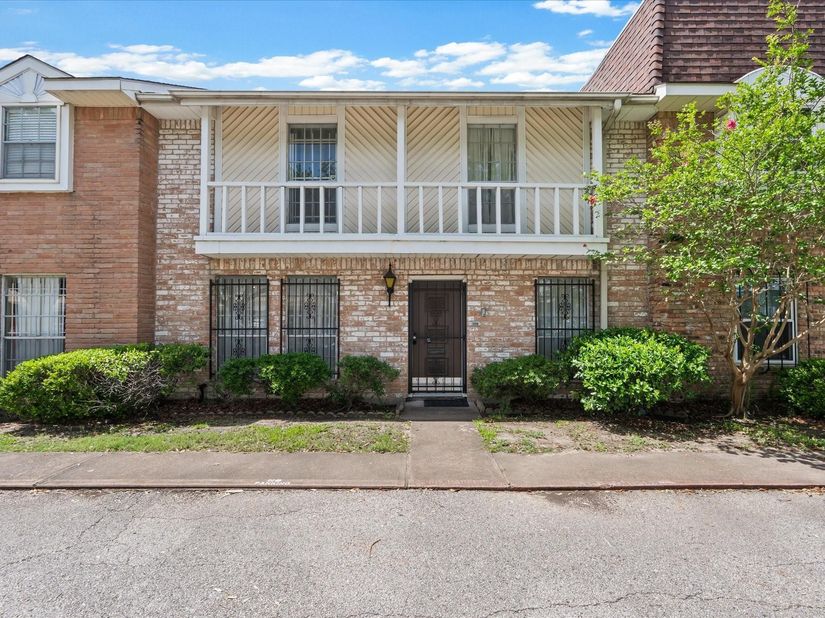 6697 De Moss Drive 697, Houston TX 77074