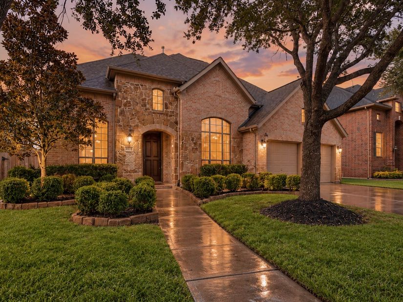 3814 Bluffstone Court, Sugar Land TX 77479