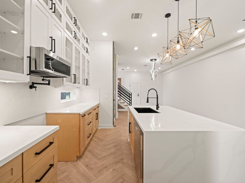 5042 Pershing Street AB, Houston TX 77033