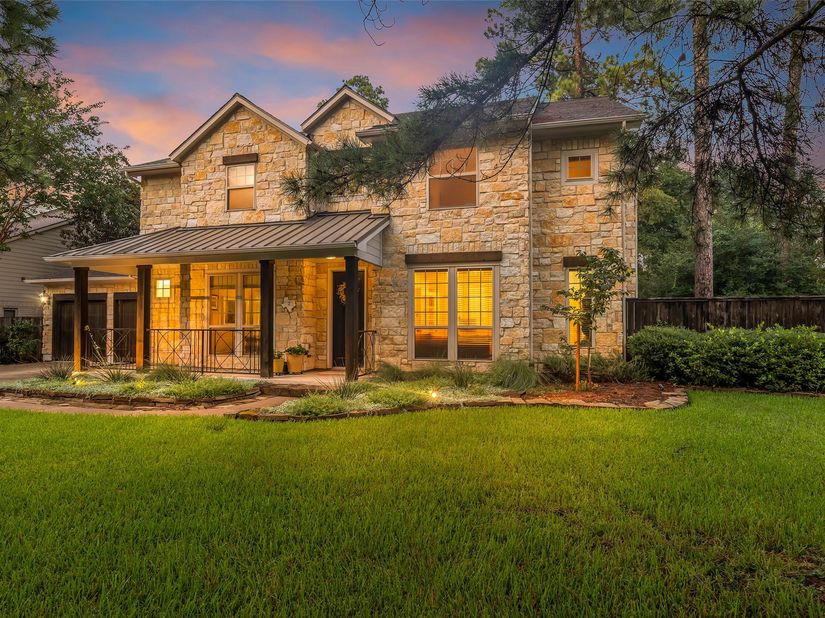 2 Glistening Pond Place, The Woodlands TX 77382