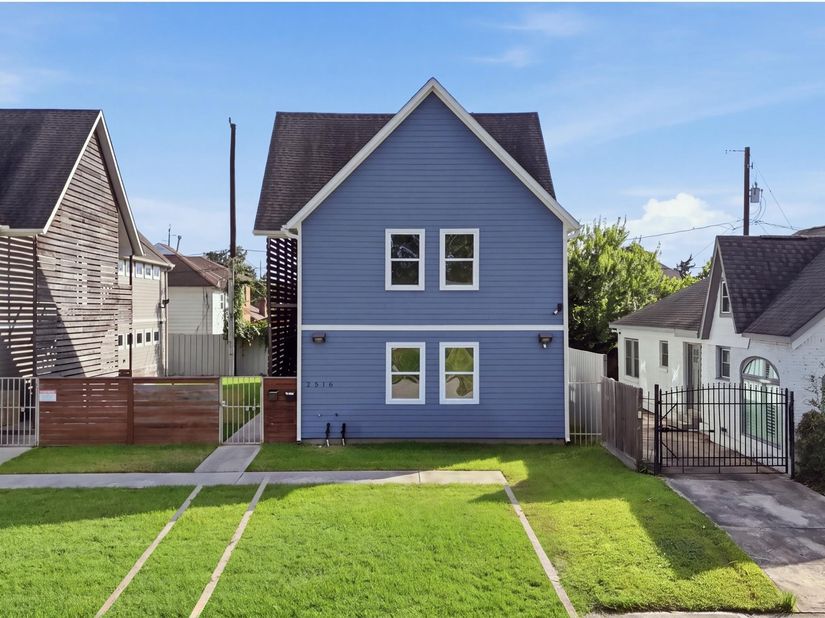 2516 Cleburne Street, Houston TX 77004