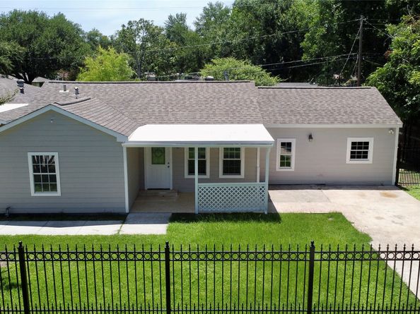 5701 LUNA Street, Houston TX 77076