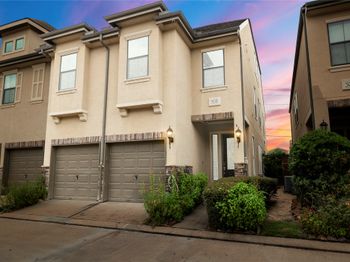 3019 Royal Oaks Grove