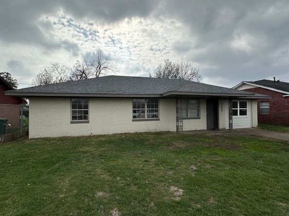 9122 Laura Koppe Road, Houston TX 77078