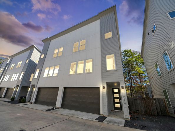 4810 Martin Oaks Lane, Houston TX 77018