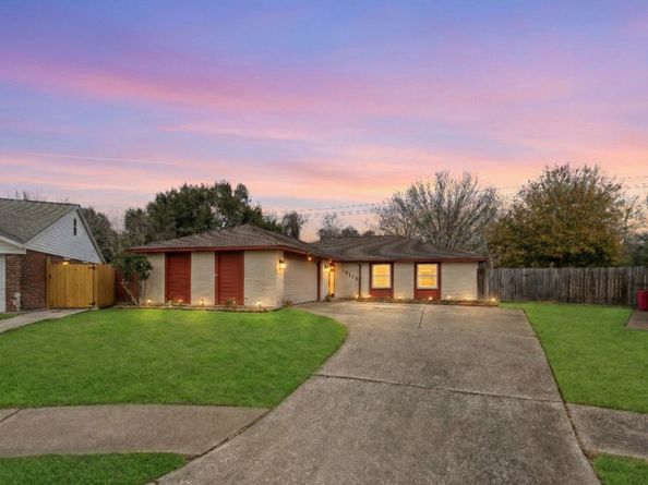 17815 Heritage Colony Court, Webster TX 77598