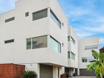 1728 Michigan Street