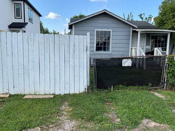 7957 Joy Street, Houston TX 77028