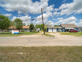 7833 Almeda Genoa Road