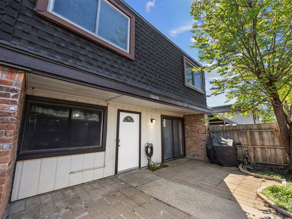 12020 Mighty Oak Drive B, Houston TX 77066