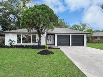 2407 Crestdale Dr